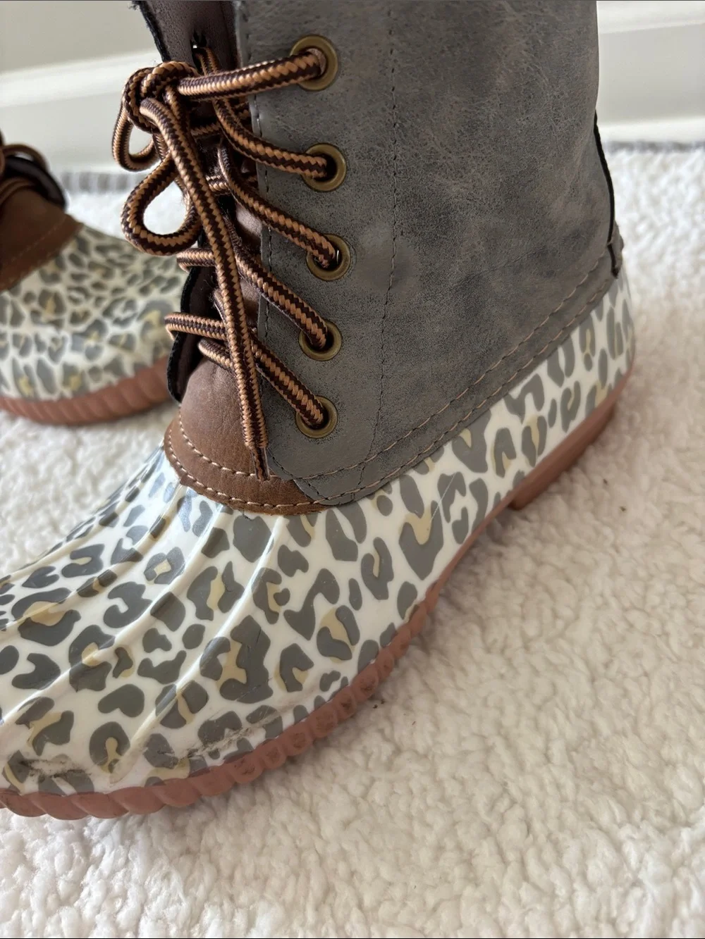 Marleylilly Women's Gray and Brown Leopard-Print Duck Boots
